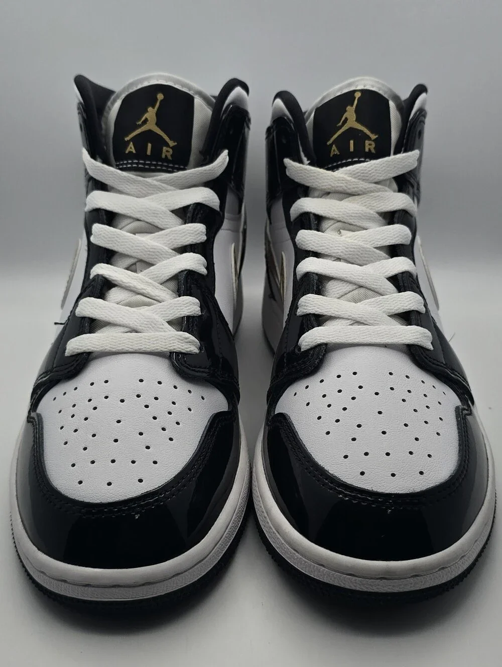Nike Air Jordan 1 Mid GS Black White Gold Patent Leather Youth 5.5Y Womens 7